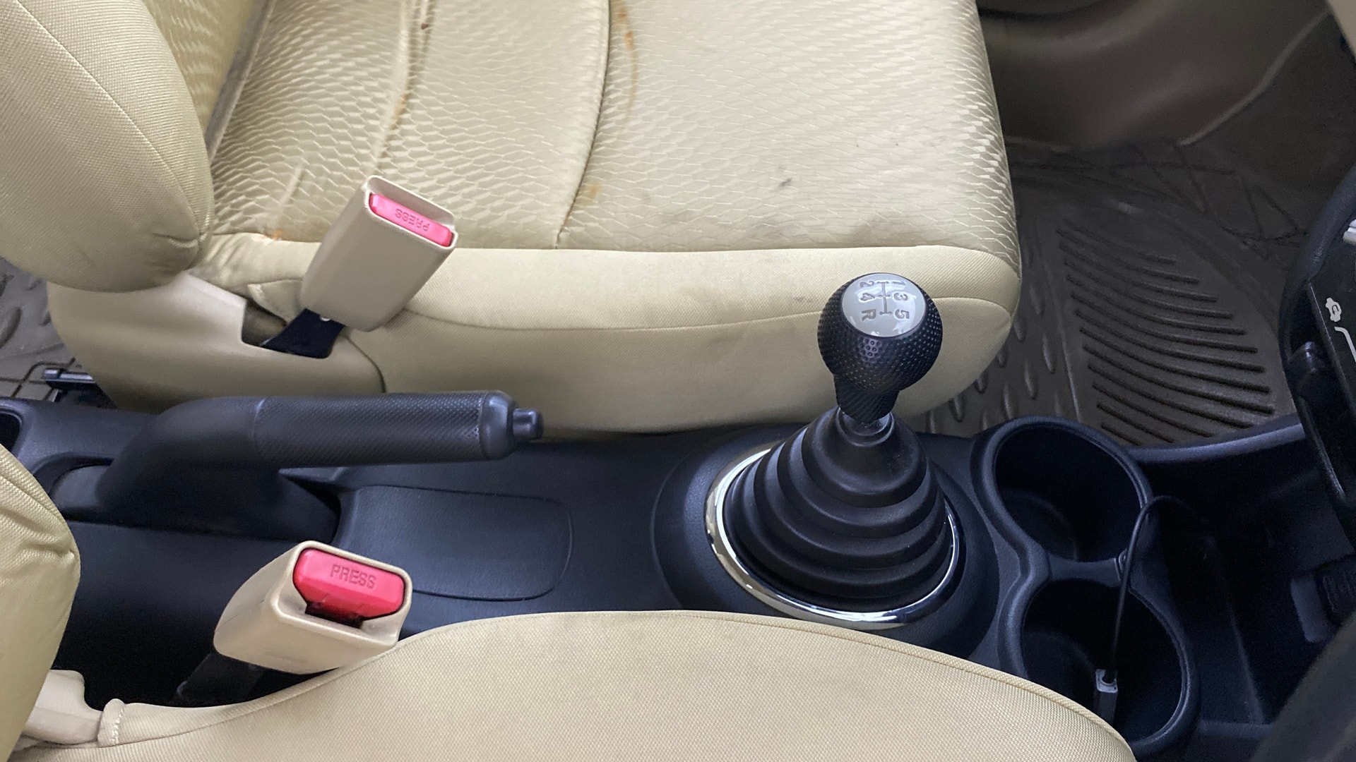 View 2014 Honda Amaze E MT Petrol BS IV Image 38 Used 2014 Honda Amaze E MT Petrol BS IV Image 38