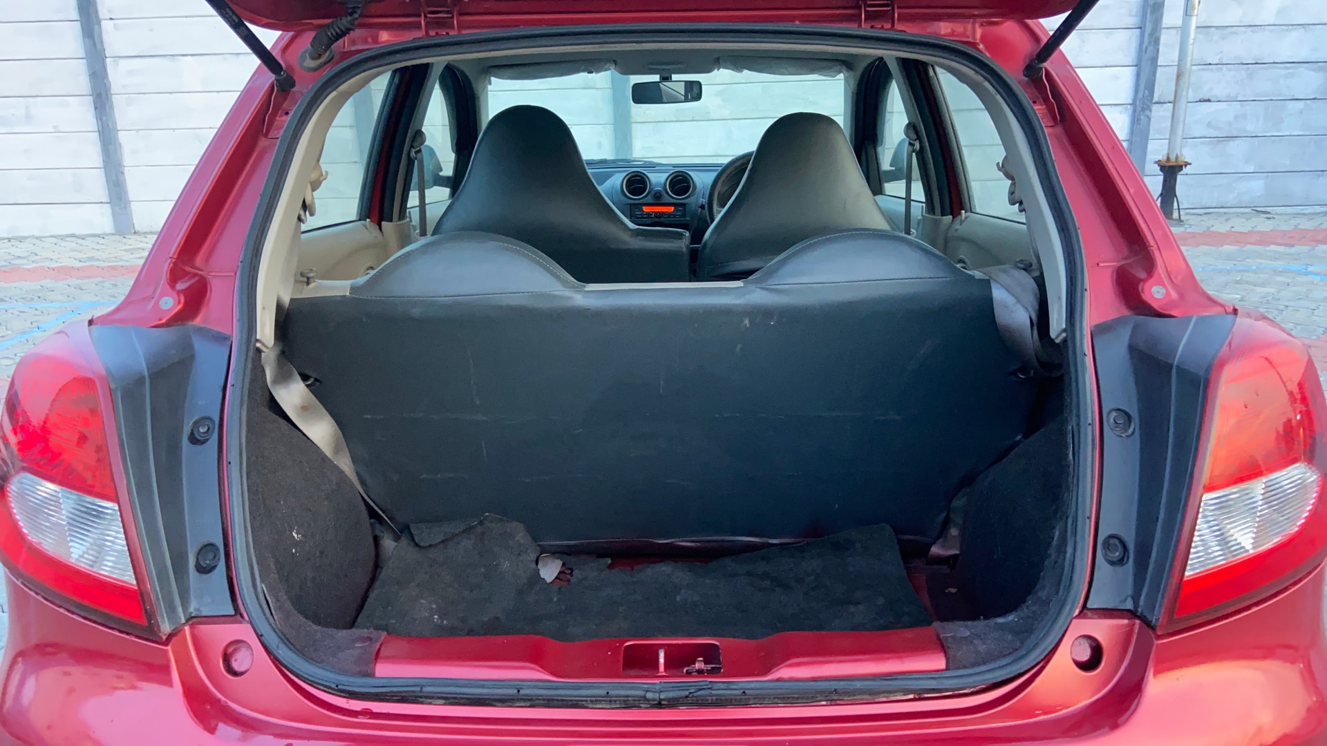 View 2018 Datsun Go T Image 10 Used 2018 Datsun Go T Image 10