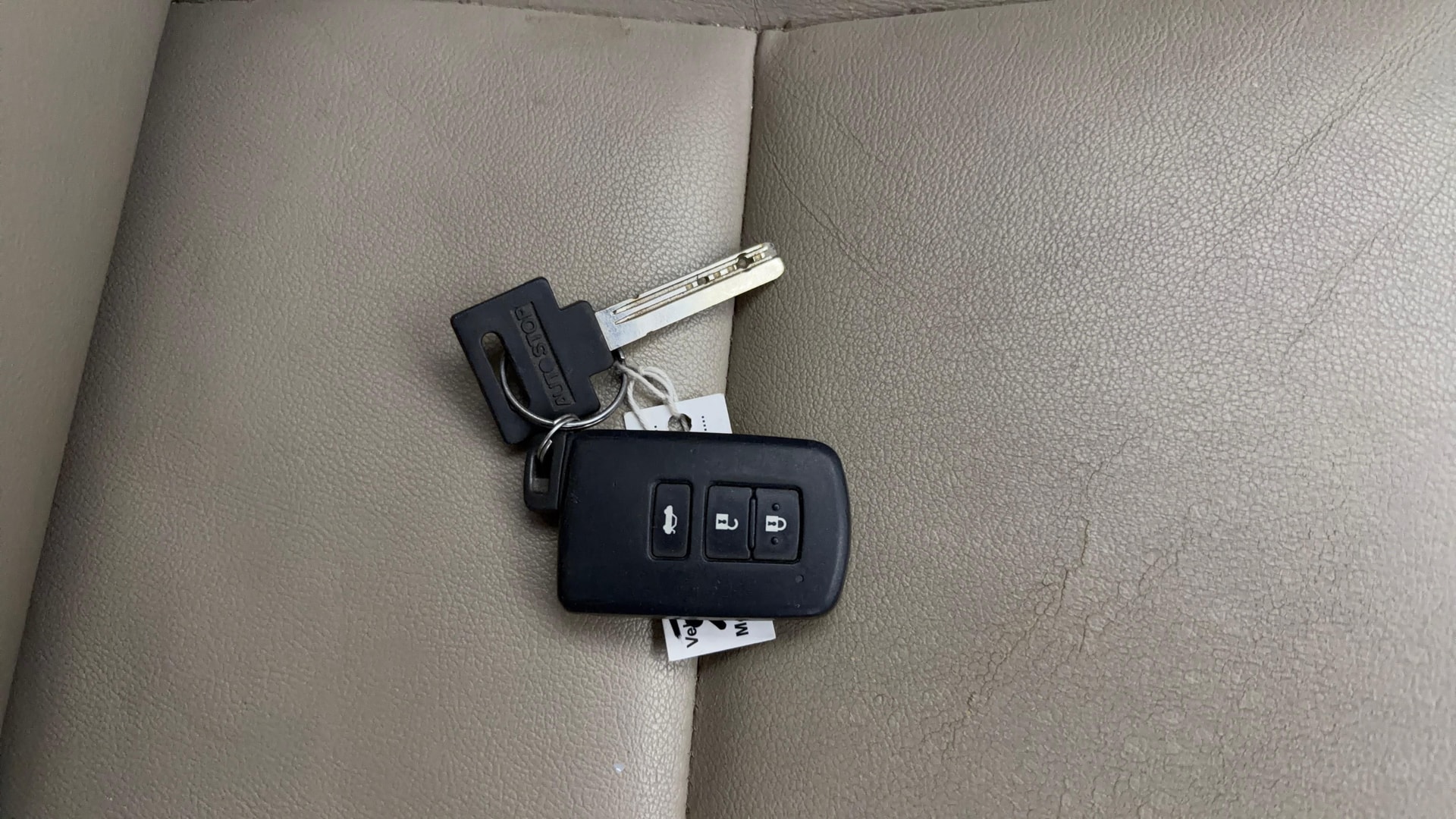 View 2015 Toyota Corolla Altis 1.8 GL Image 27 Used 2015 Toyota Corolla Altis 1.8 GL Image 27