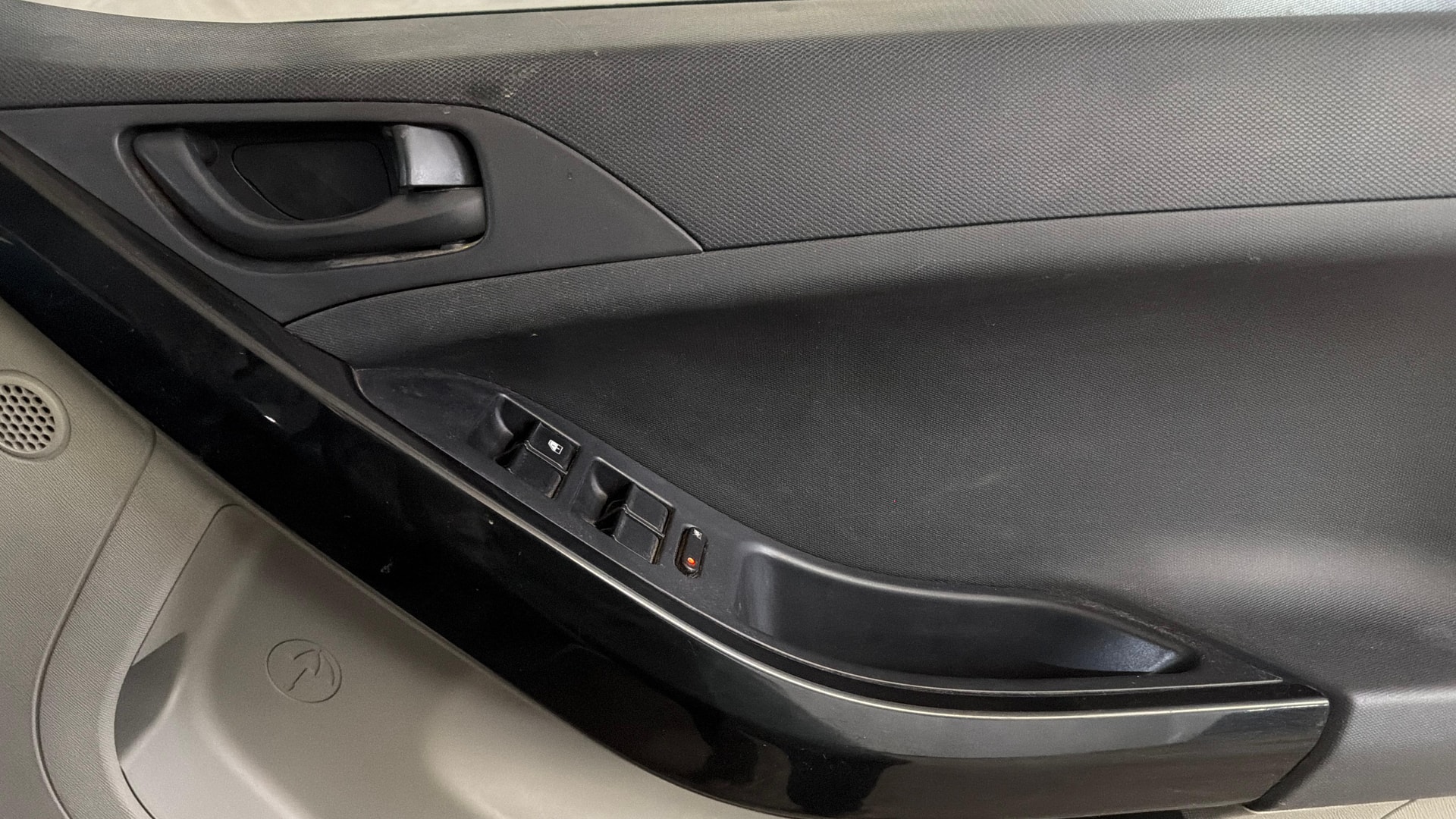 View 2020 Tata Nexon Revotron XM Image 32 Used 2020 Tata Nexon Revotron XM Image 32