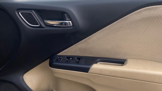 View Honda City ZX Image 35 Used Honda City ZX Image 35