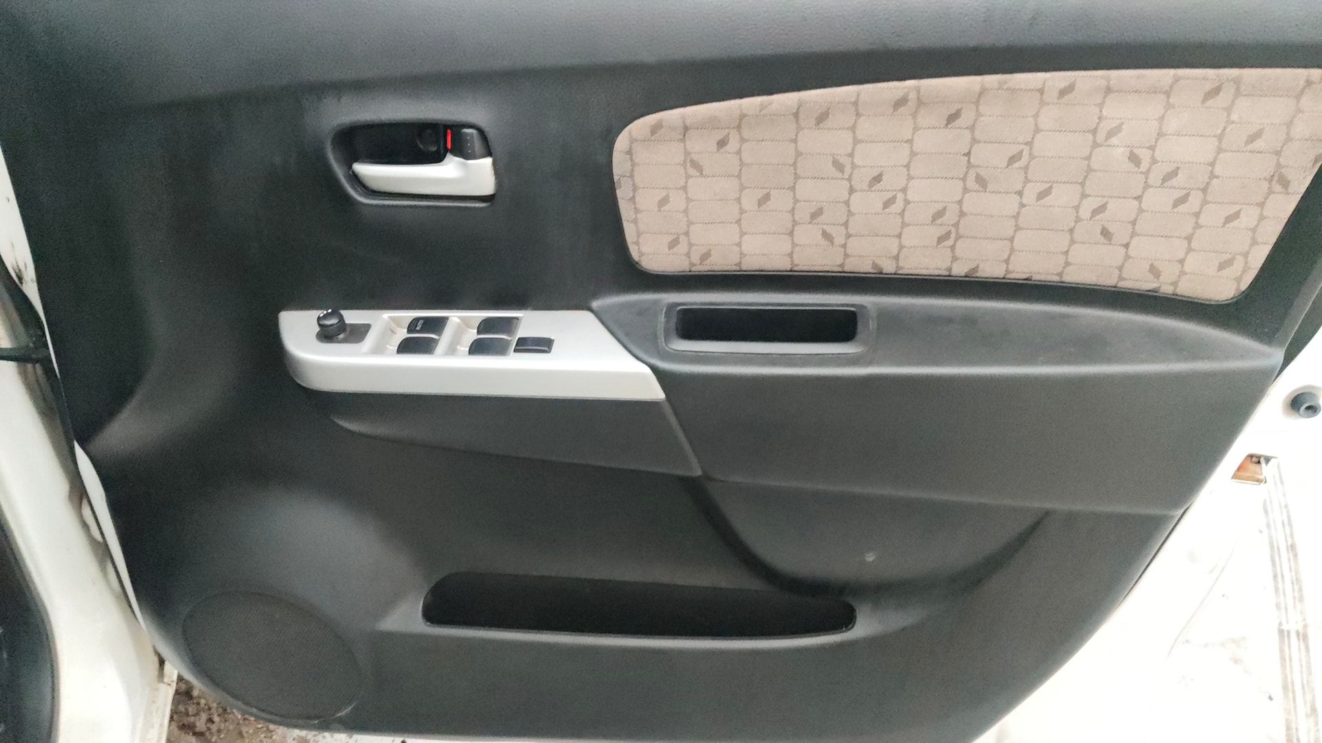 View 2017 Maruti Suzuki 1000 Base Variant Image 32 Used 2017 Maruti Suzuki 1000 Base Variant Image 32