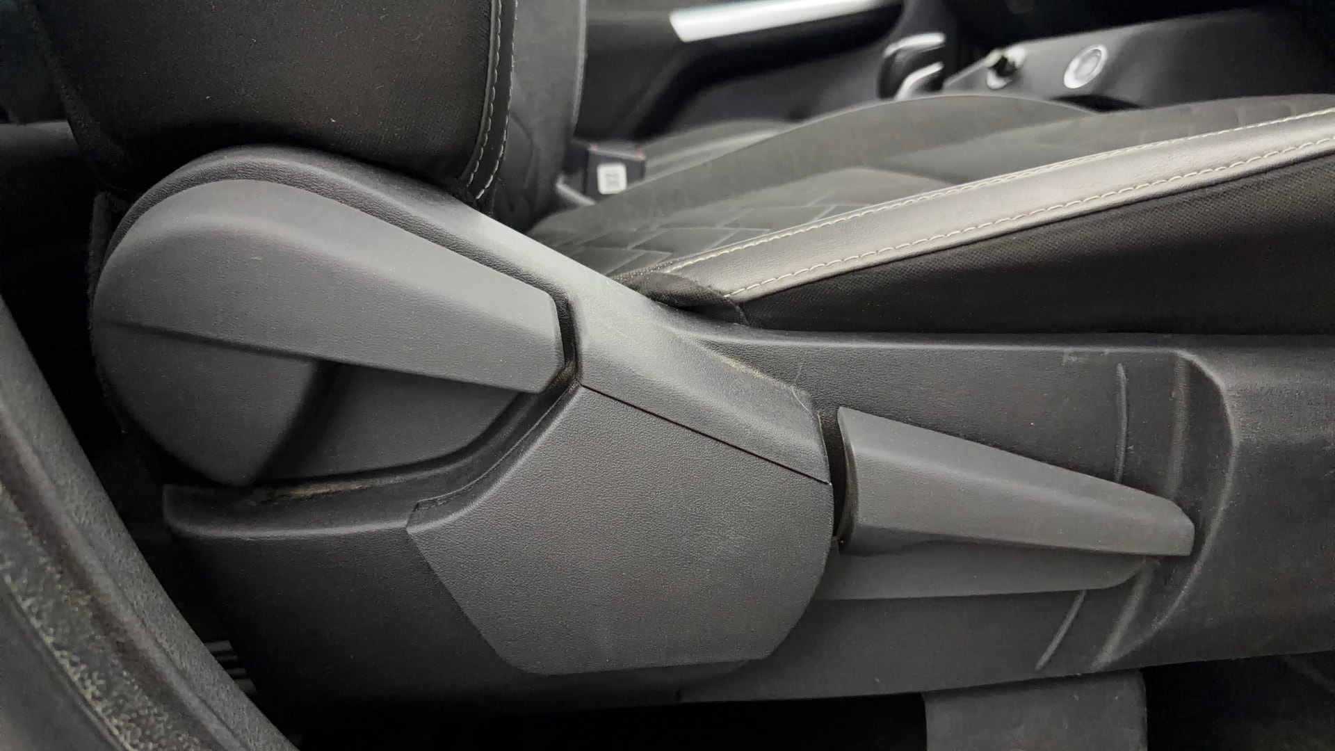 View 2022 Nissan Magnite Turbo XV Premium CVT Image 11 Used 2022 Nissan Magnite Turbo XV Premium CVT Image 11