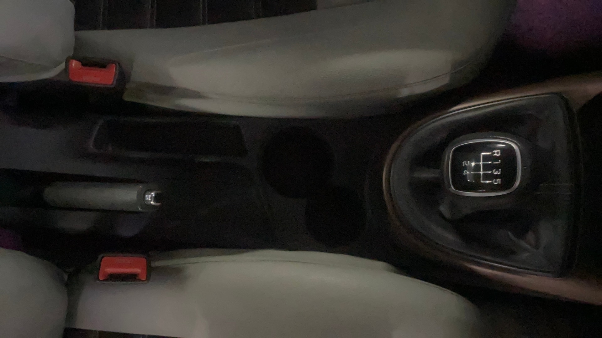 View 2020 Hyundai Aura SX(O) Diesel Image 39 Used 2020 Hyundai Aura SX(O) Diesel Image 39
