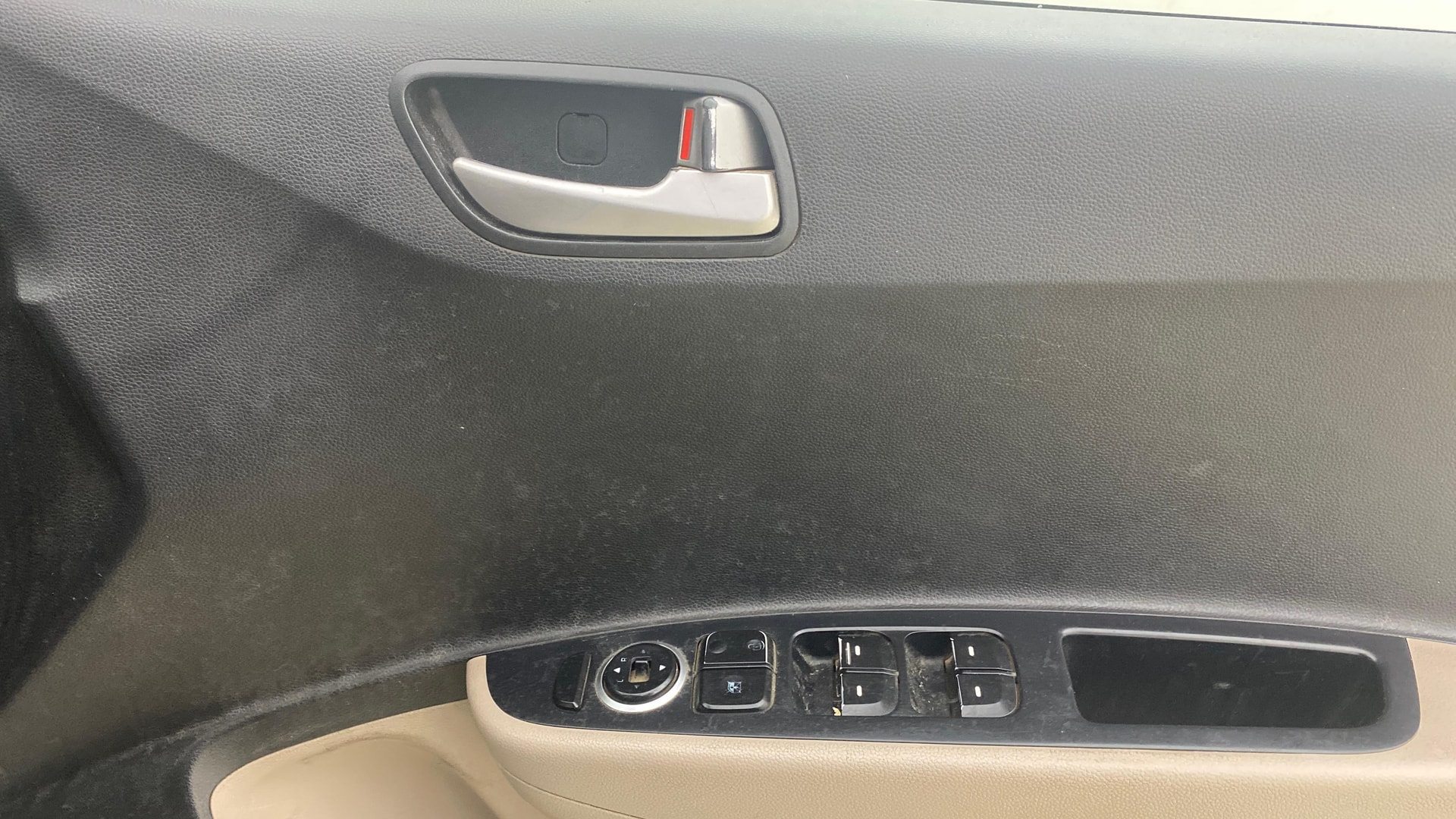 View 2015 Hyundai Xcent S Petrol Image 36 Used 2015 Hyundai Xcent S Petrol Image 36