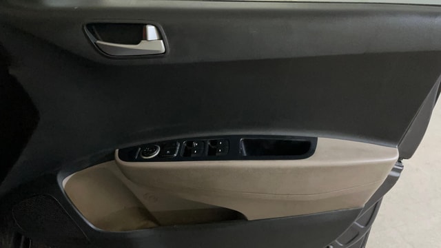 View Hyundai Grand i10 Image 33 Used Hyundai Grand i10 Image 33