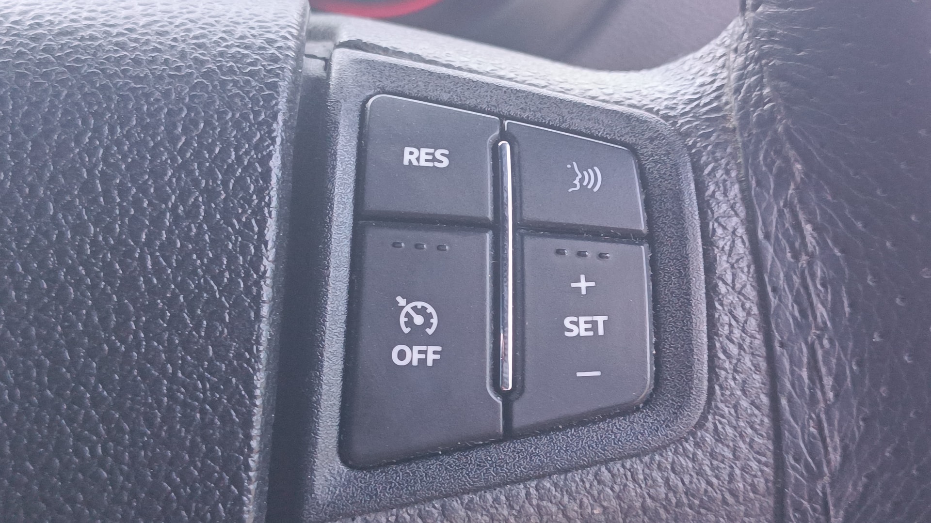 View 2024 Mahindra Thar AX Standard Manual Soft Top 6 Seater Image 3 Used 2024 Mahindra Thar AX Standard Manual Soft Top 6 Seater Image 3