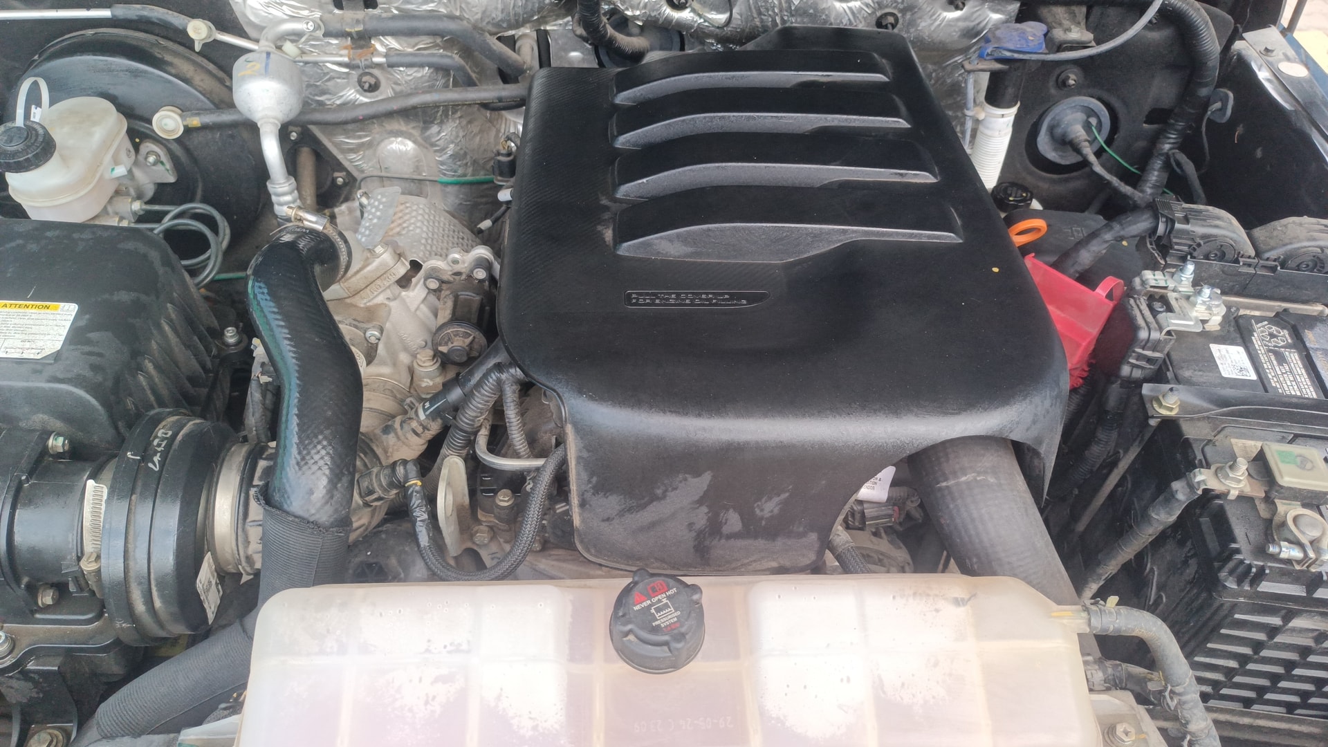 View 2024 Mahindra Thar AX Standard Manual Soft Top 6 Seater Image 42 Used 2024 Mahindra Thar AX Standard Manual Soft Top 6 Seater Image 42