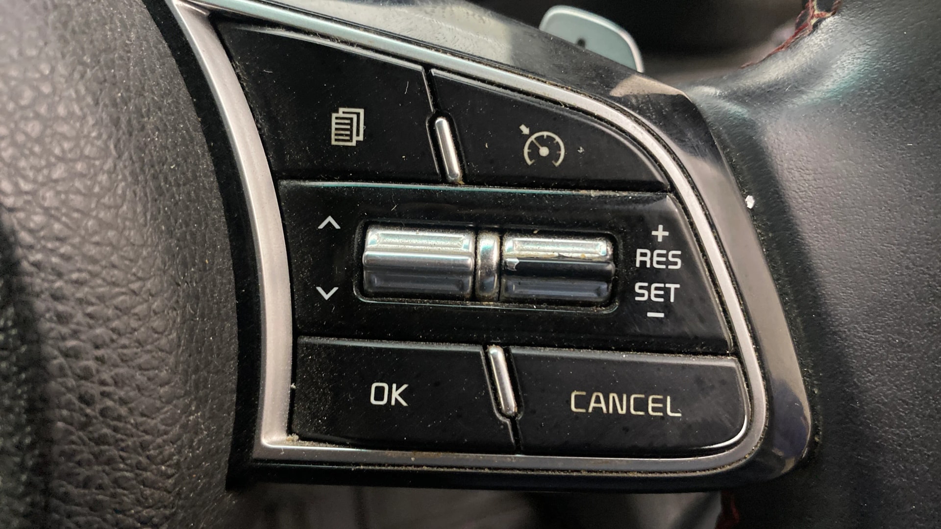 View 2022 Kia Sonet GTX Plus DCT Petrol Image 3 Used 2022 Kia Sonet GTX Plus DCT Petrol Image 3