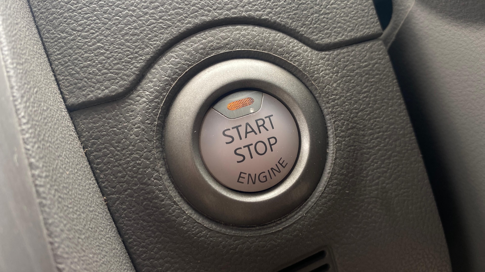 View 2014 Nissan Micra XV (CVT) Image 33 Used 2014 Nissan Micra XV (CVT) Image 33