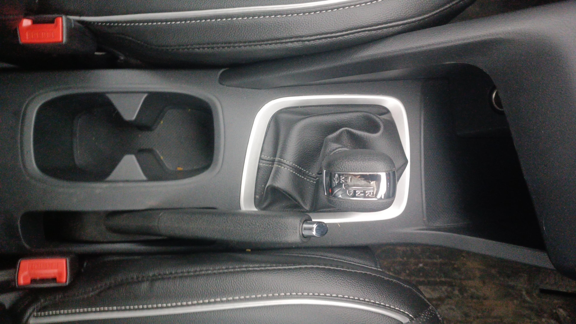 View 2025 Nissan Magnite Acenta B4D 1.0 Petrol AMT Image 38 Used 2025 Nissan Magnite Acenta B4D 1.0 Petrol AMT Image 38