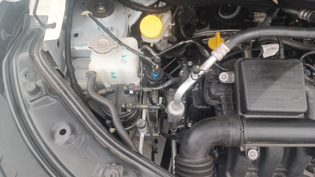 View Nissan Magnite Image 3 Used Nissan Magnite Image 3