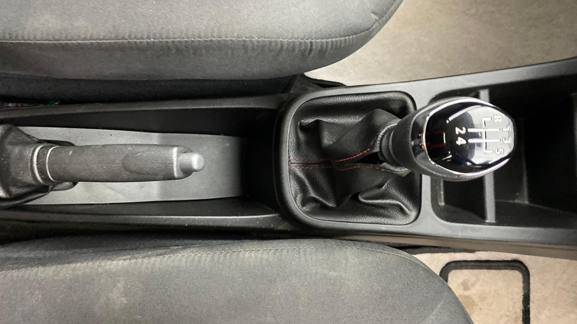 View 2023 Renault Kwid RXT 1.0 Image 37 Used 2023 Renault Kwid RXT 1.0 Image 37