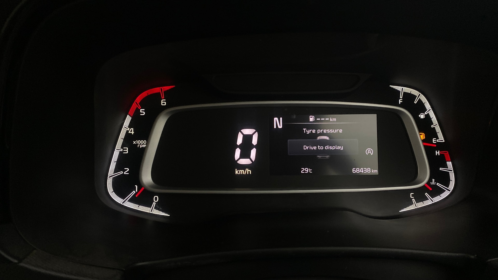 View 2023 Kia Sonet HTX AT Diesel Image 37 Used 2023 Kia Sonet HTX AT Diesel Image 37