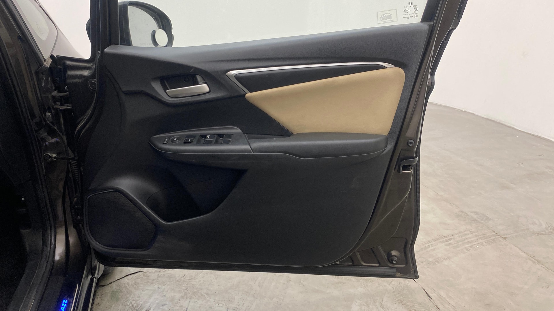 View 2016 Honda Jazz E MT Diesel Image 32 Used 2016 Honda Jazz E MT Diesel Image 32