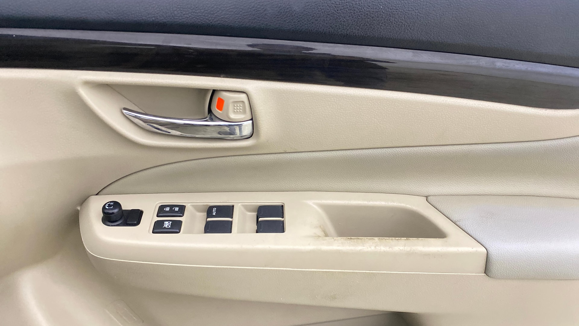 View 2018 Maruti Suzuki 1000 Base Variant Image 33 Used 2018 Maruti Suzuki 1000 Base Variant Image 33