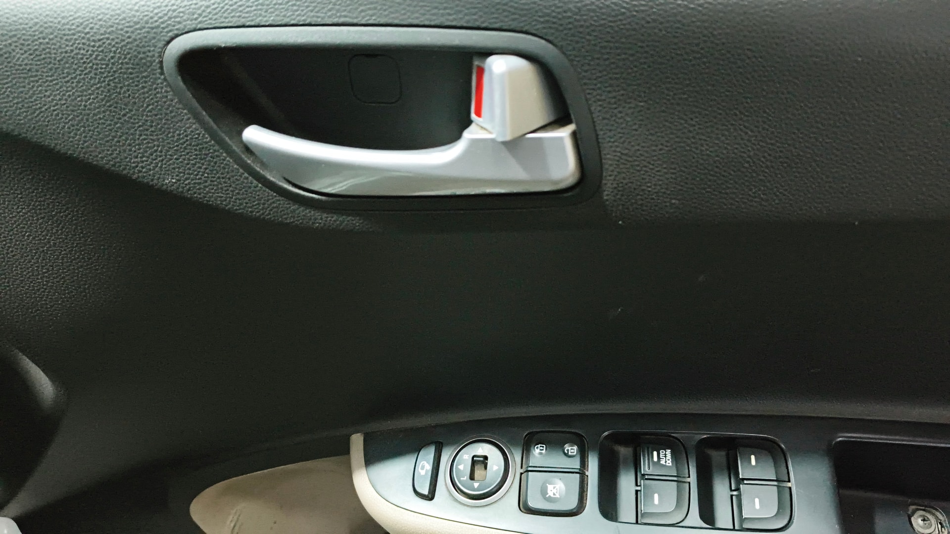 View 2019 Hyundai Grand i10 Sportz 1.2 Kappa Image 34 Used 2019 Hyundai Grand i10 Sportz 1.2 Kappa Image 34