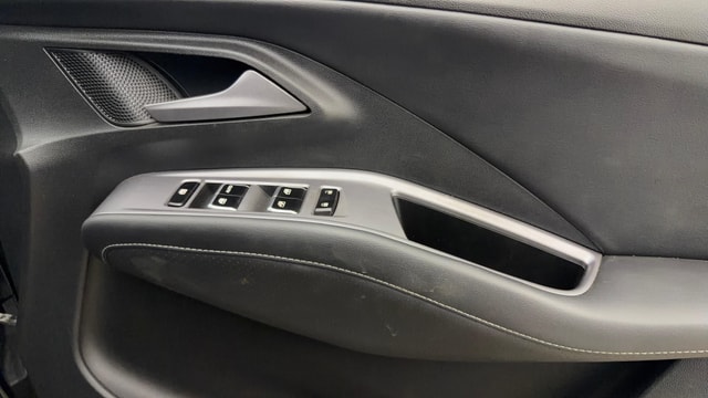 View MG Hector Plus Image 40 Used MG Hector Plus Image 40
