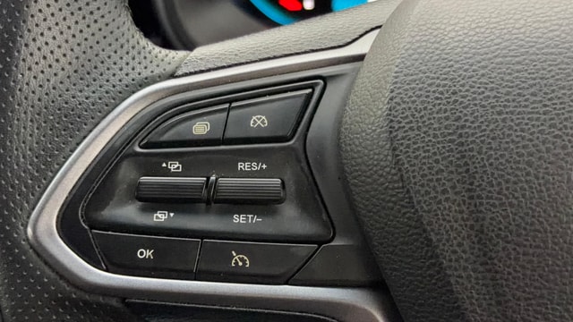 View MG Hector Plus Image 3 Used MG Hector Plus Image 3