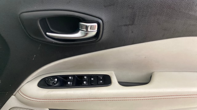 View Jeep Compass Image 33 Used Jeep Compass Image 33