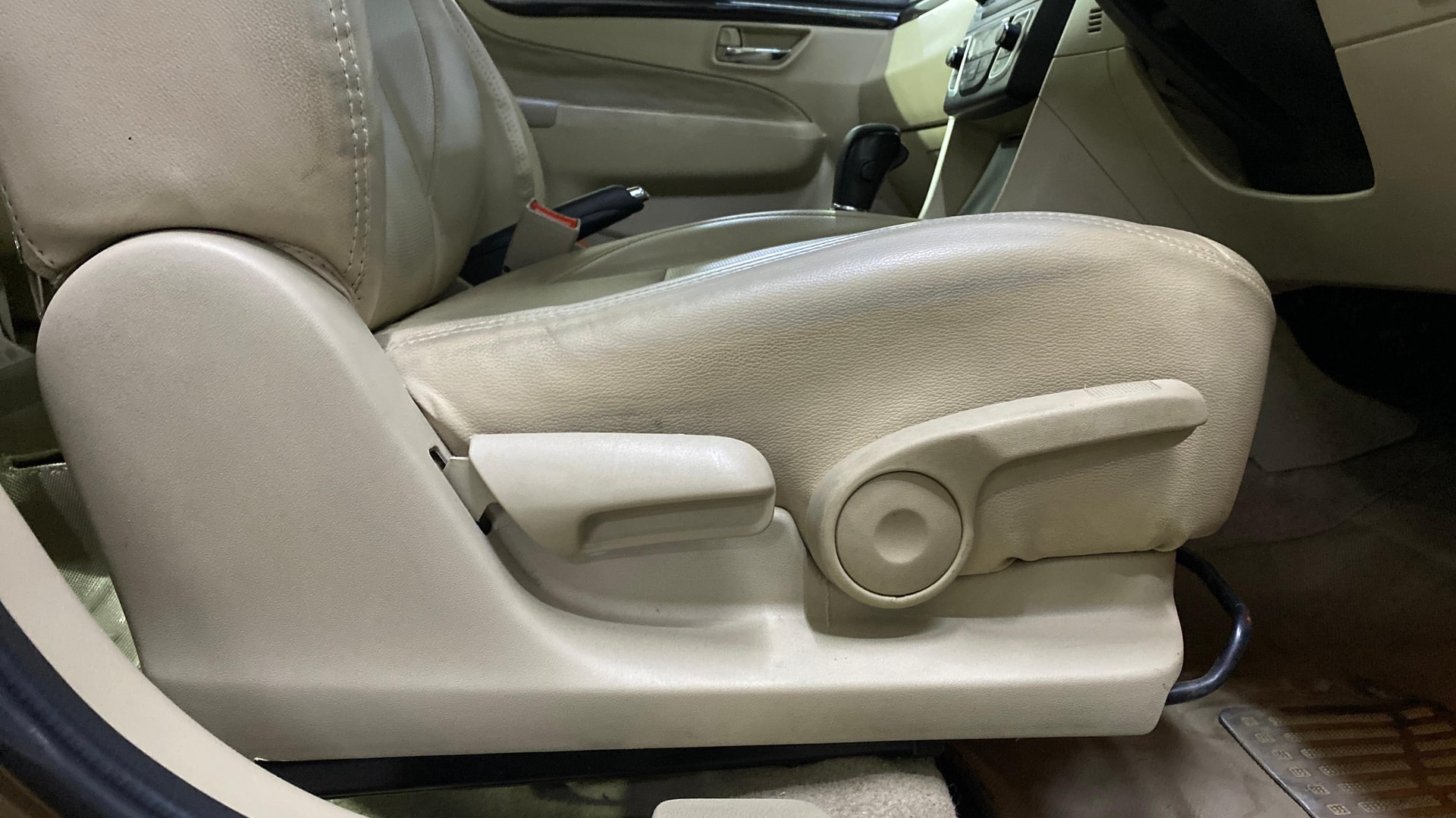 View 2016 Maruti Suzuki 1000 Base Variant Image 12 Used 2016 Maruti Suzuki 1000 Base Variant Image 12