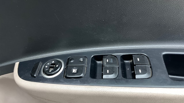 View Hyundai Grand i10 Image 33 Used Hyundai Grand i10 Image 33