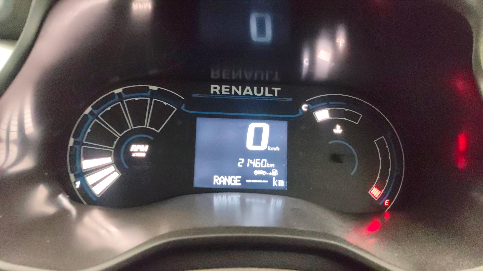 View 2022 Renault Triber RXZ Image 36 Used 2022 Renault Triber RXZ Image 36