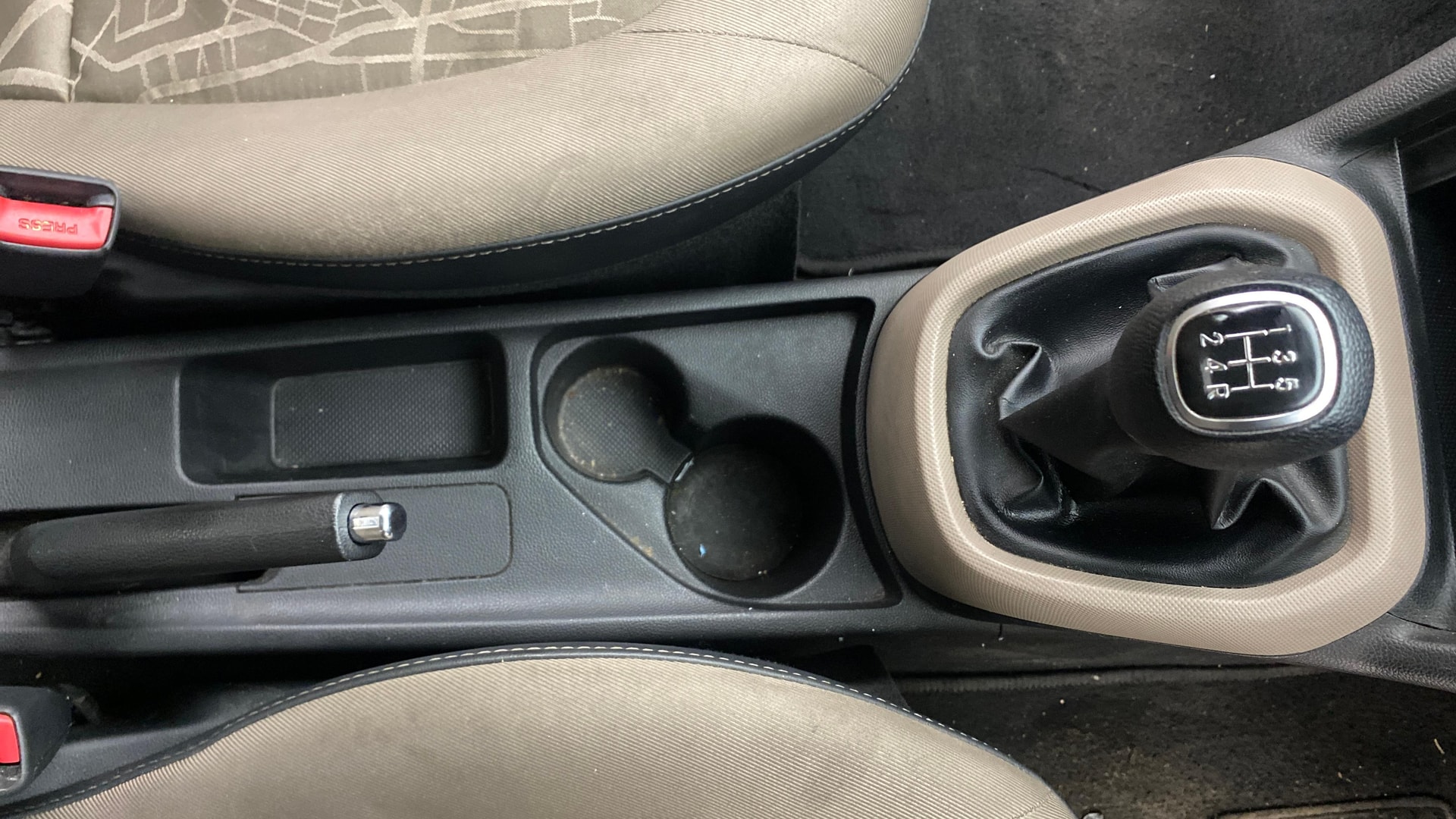 View 2014 Hyundai Xcent E Petrol Image 37 Used 2014 Hyundai Xcent E Petrol Image 37