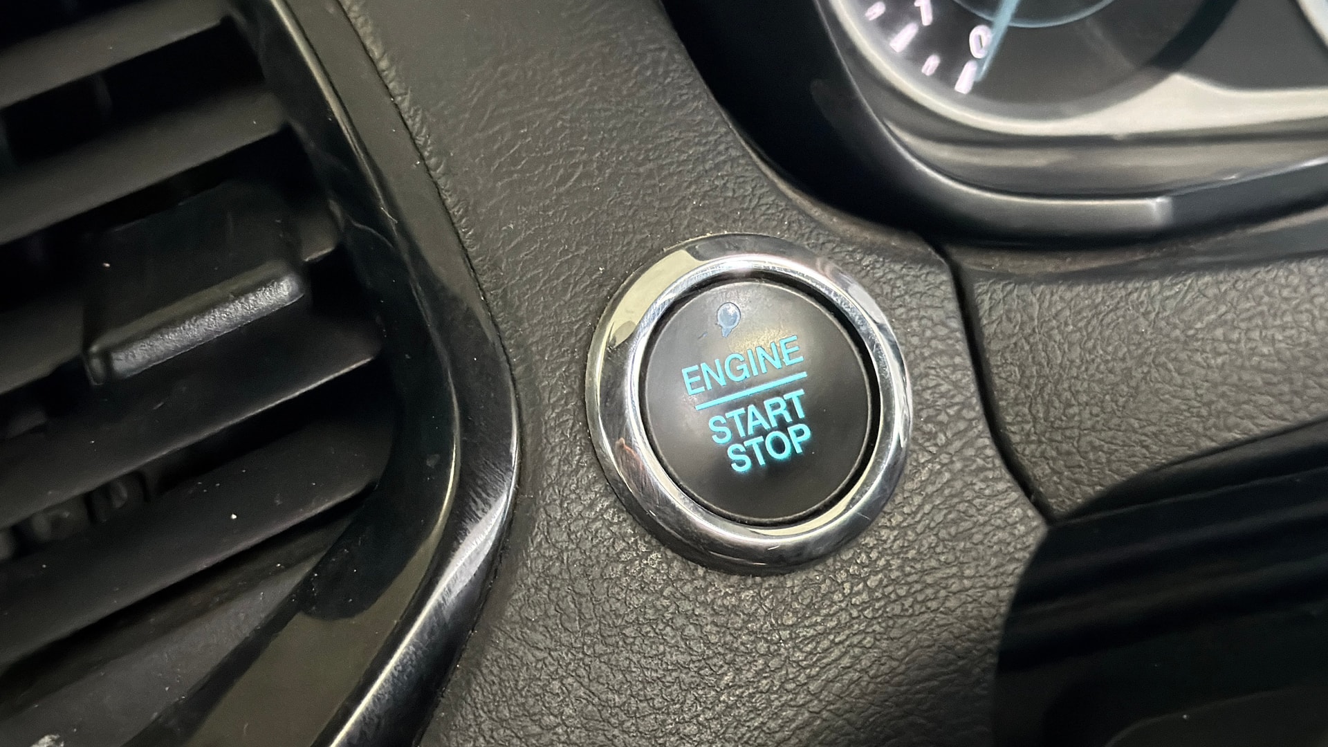 View 2021 Ford Figo Aspire 1.2P Ambiente MT BS IV Image 34 Used 2021 Ford Figo Aspire 1.2P Ambiente MT BS IV Image 34
