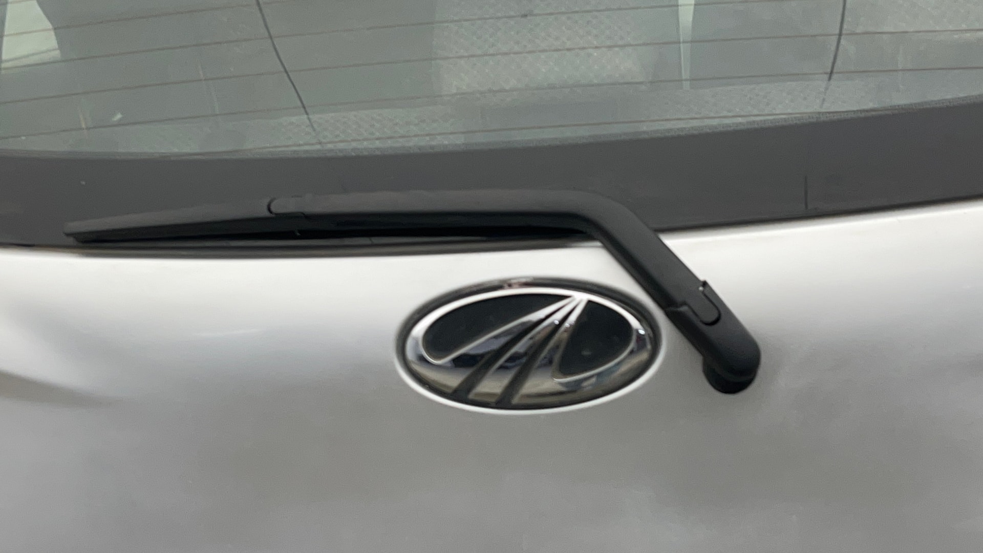 View 2016 Mahindra KUV100 K6 Plus Diesel 6 Seater BS IV Image 22 Used 2016 Mahindra KUV100 K6 Plus Diesel 6 Seater BS IV Image 22