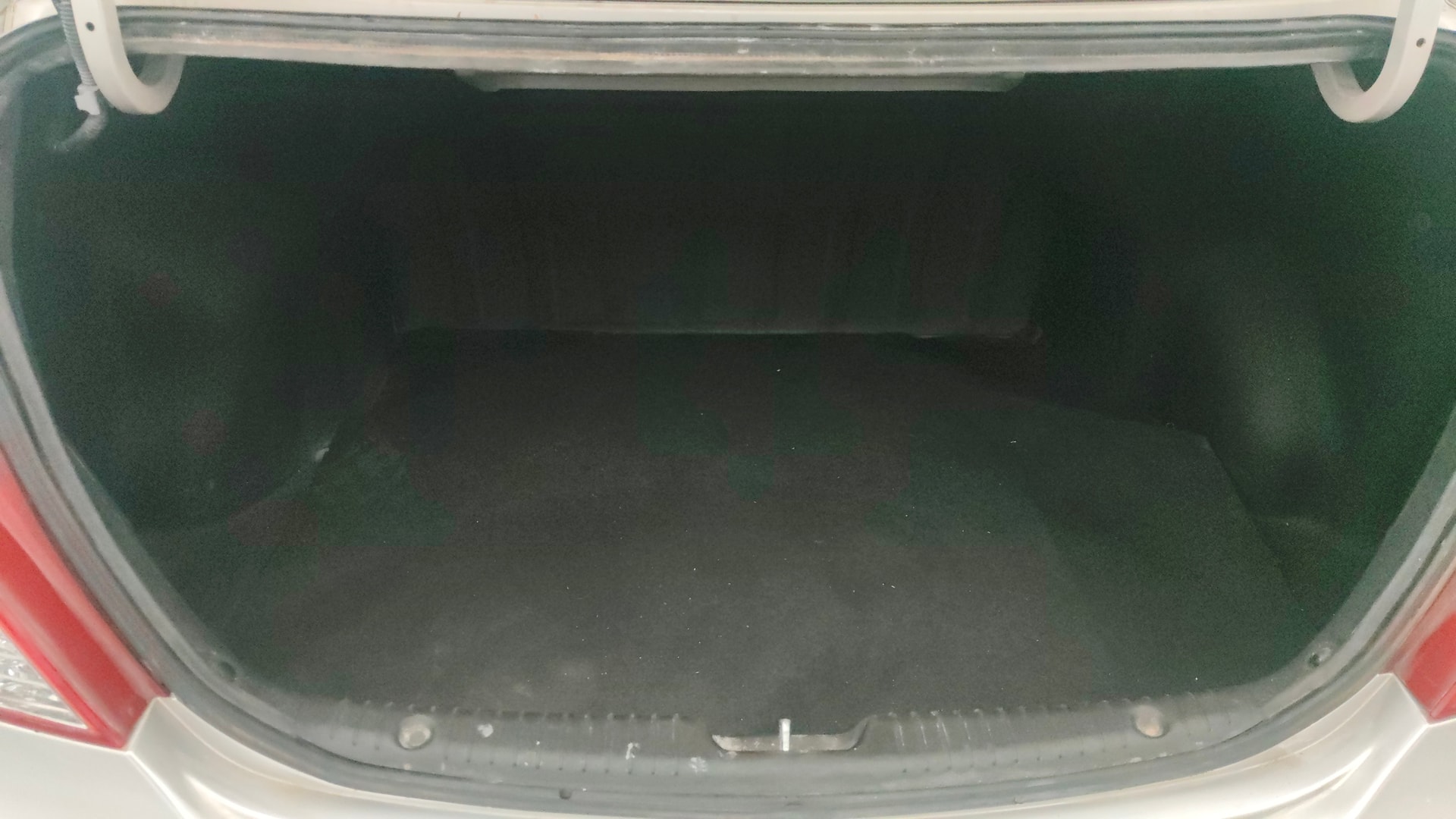View 2013 Hyundai Fluidic Verna 1.6 VTVT SX AT Image 10 Used 2013 Hyundai Fluidic Verna 1.6 VTVT SX AT Image 10