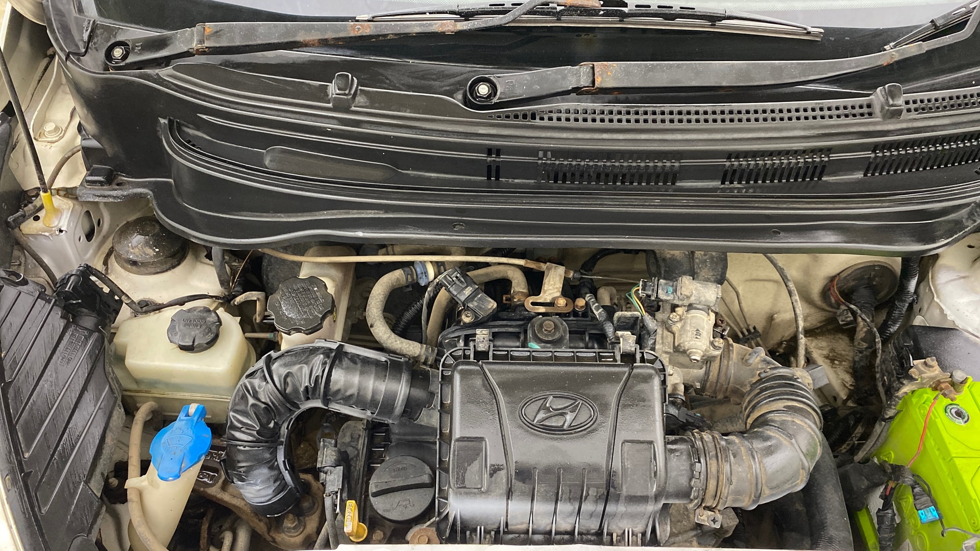 View 2014 Hyundai EON Era Plus Image 3 Used 2014 Hyundai EON Era Plus Image 3