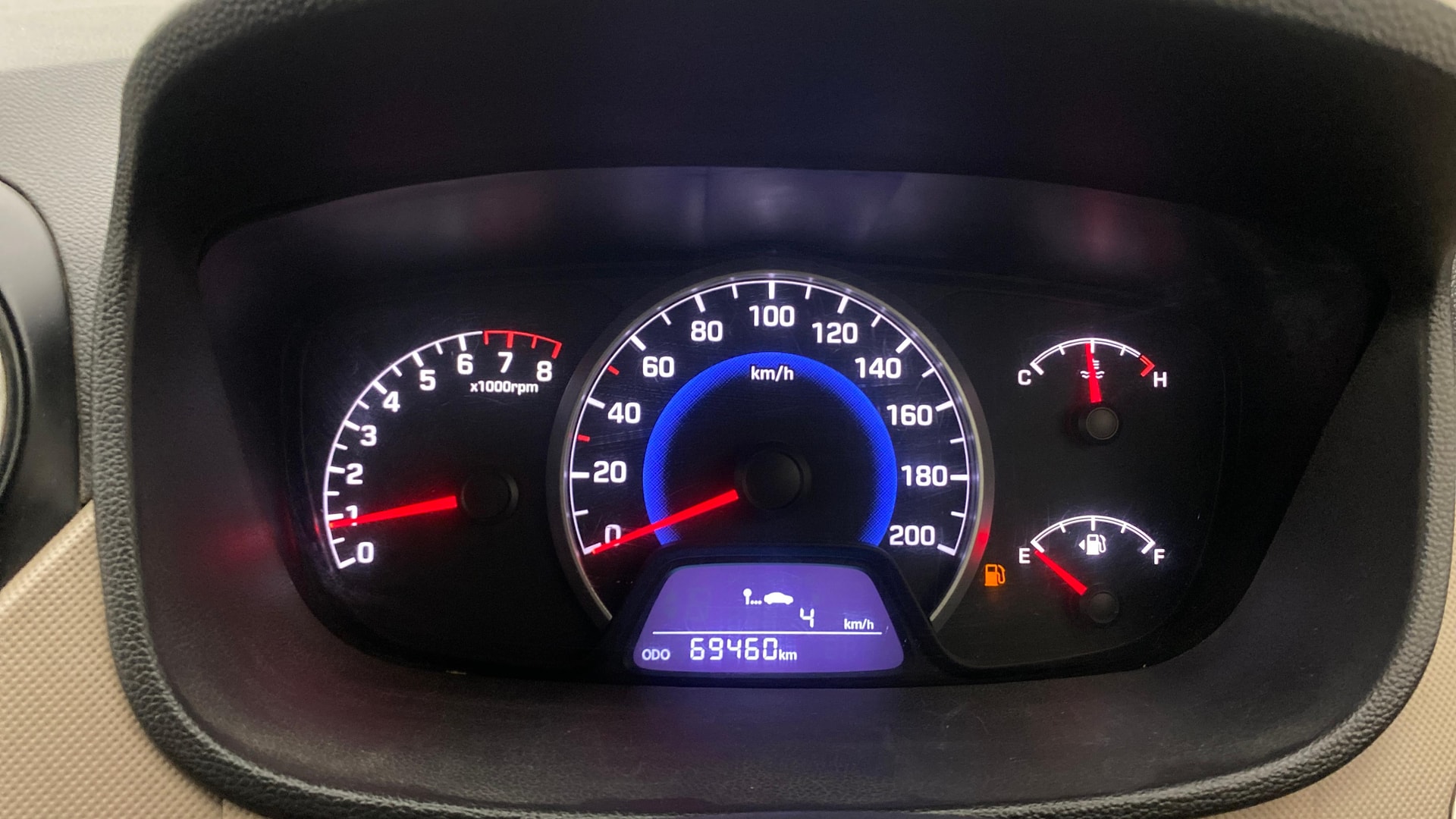 View 2014 Hyundai Grand i10 Sportz 1.2 Kappa Image 34 Used 2014 Hyundai Grand i10 Sportz 1.2 Kappa Image 34
