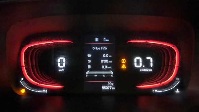 View Kia Carens Image 22 Used Kia Carens Image 22