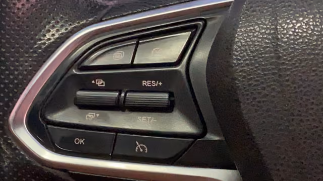 View MG Hector Plus Image 3 Used MG Hector Plus Image 3