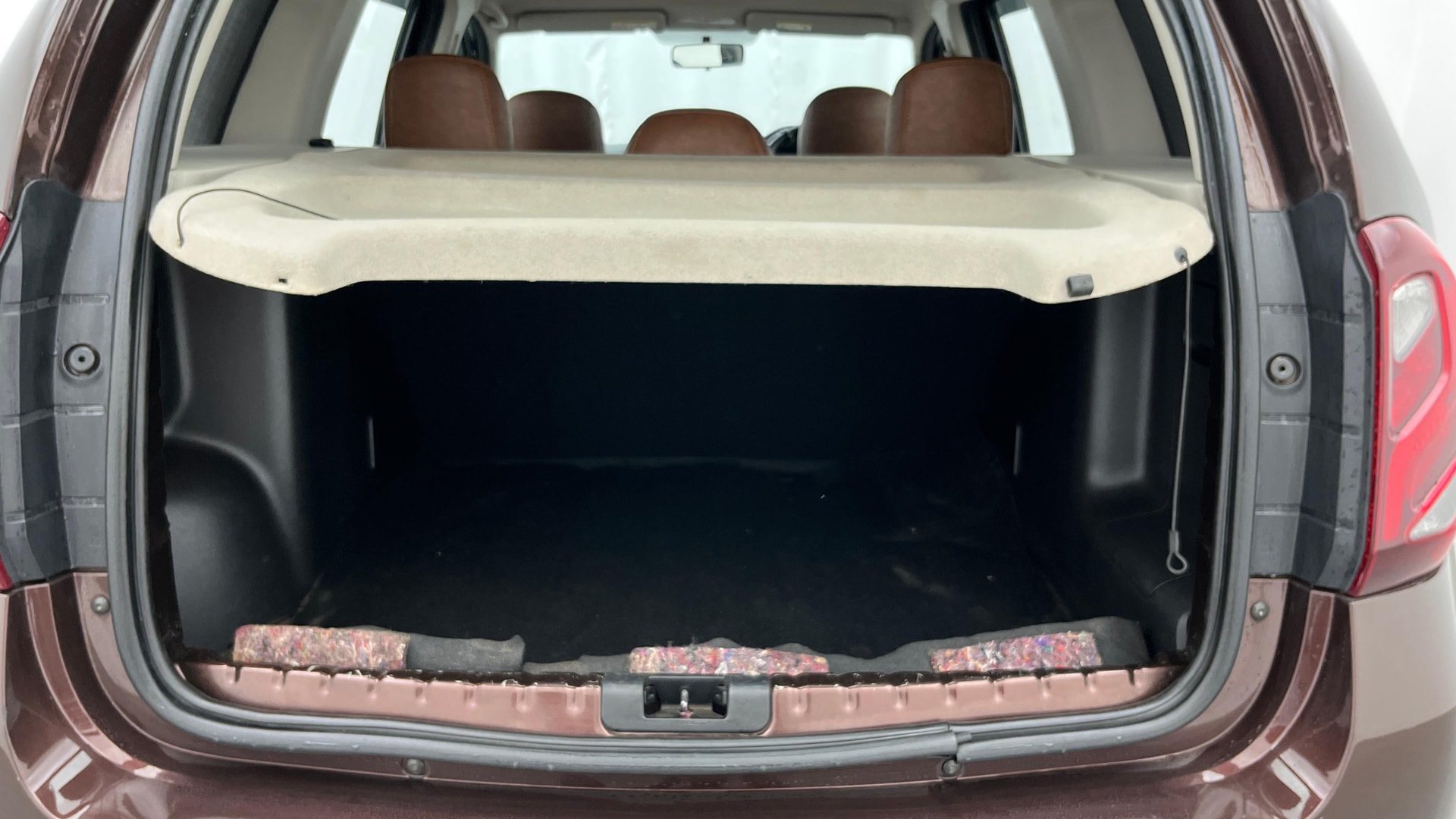 View 2021 Renault Duster 1.3L Turbo Petrol RXZ Image 10 Used 2021 Renault Duster 1.3L Turbo Petrol RXZ Image 10
