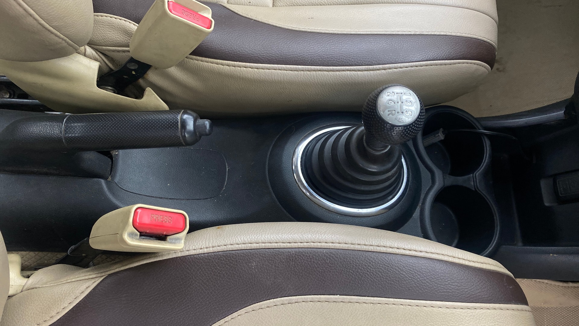 View 2014 Honda Amaze E MT Petrol BS IV Image 37 Used 2014 Honda Amaze E MT Petrol BS IV Image 37