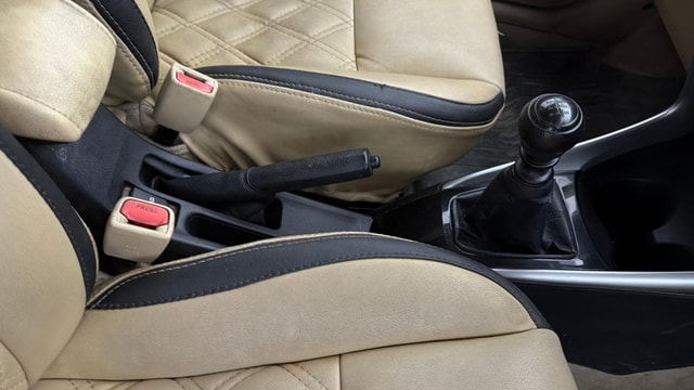 View Toyota Yaris Image 38 Used Toyota Yaris Image 38