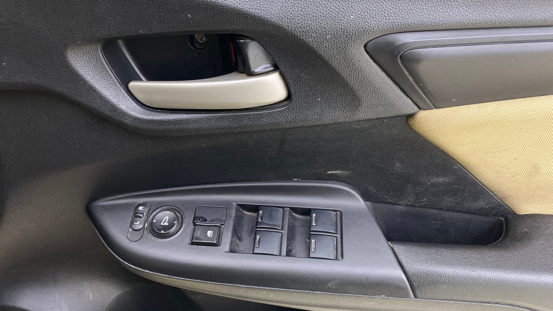 View 2017 Honda Jazz E MT Diesel Image 36 Used 2017 Honda Jazz E MT Diesel Image 36