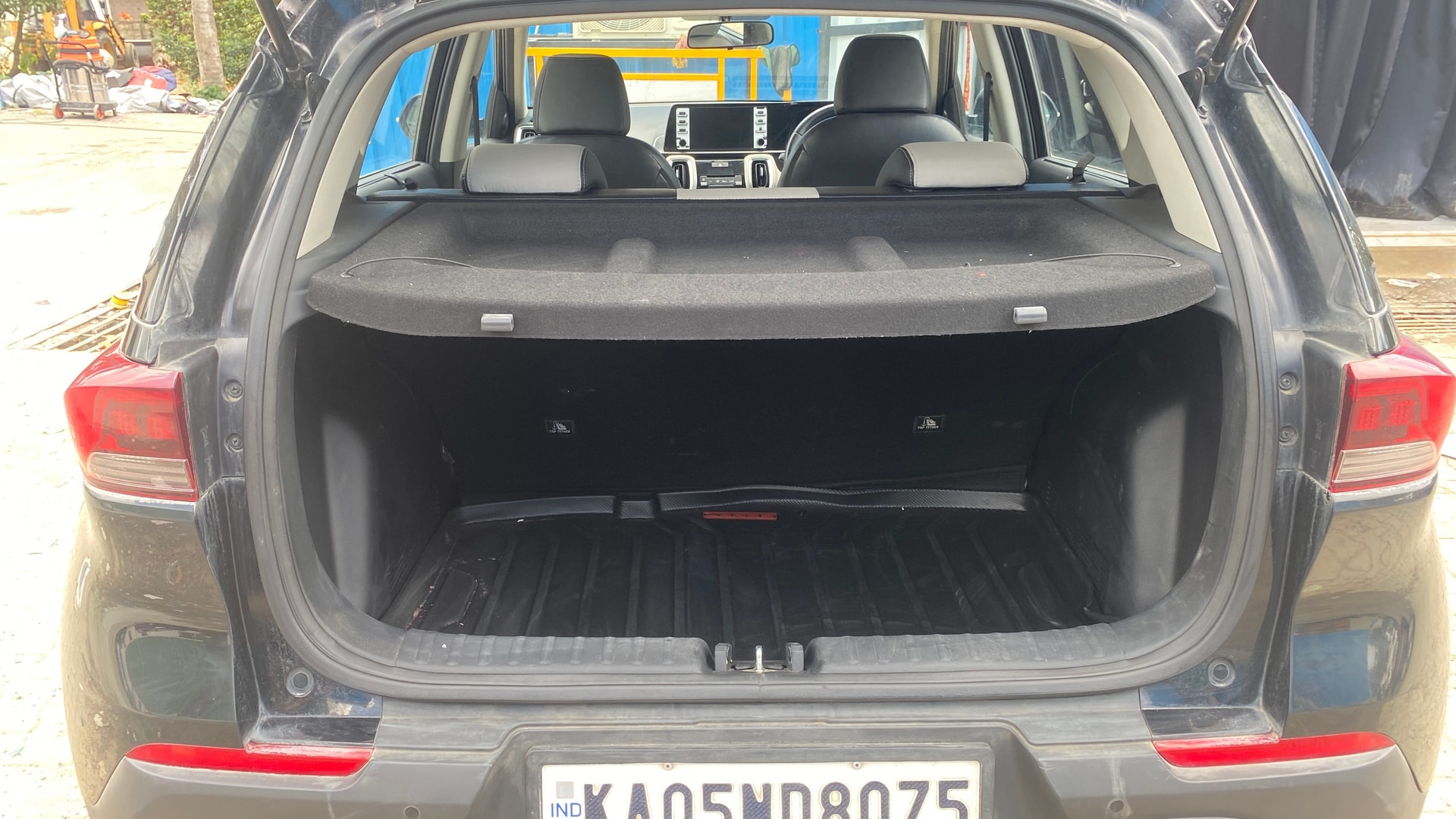 View 2022 Kia Sonet HTE Petrol Image 7 Used 2022 Kia Sonet HTE Petrol Image 7