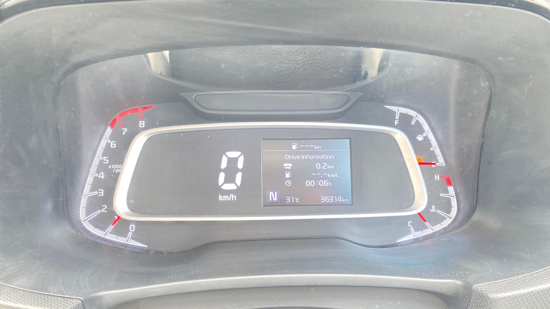 View 2022 Kia Sonet HTE Petrol Image 21 Used 2022 Kia Sonet HTE Petrol Image 21