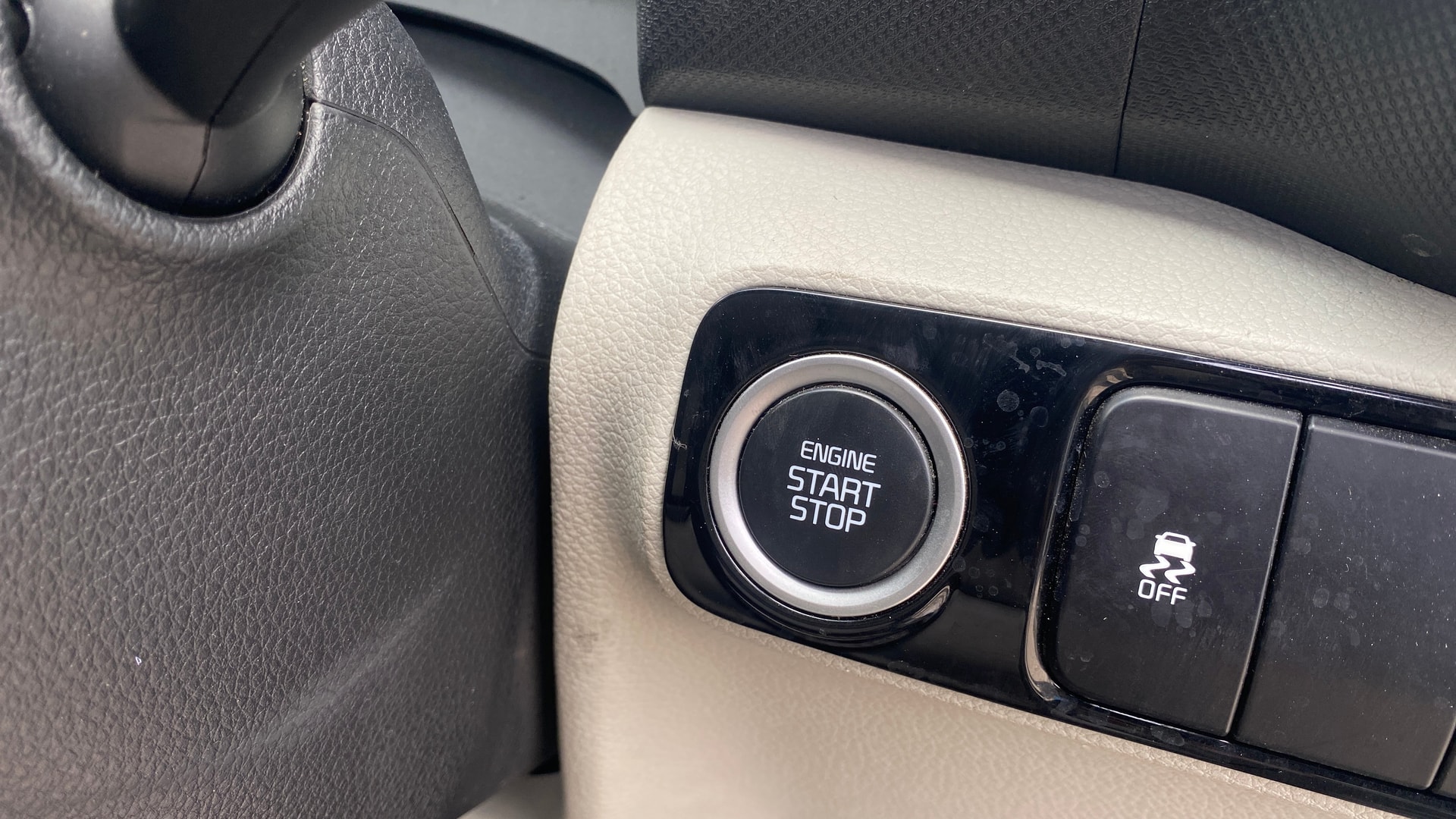 View 2022 Kia Sonet HTE Petrol Image 40 Used 2022 Kia Sonet HTE Petrol Image 40