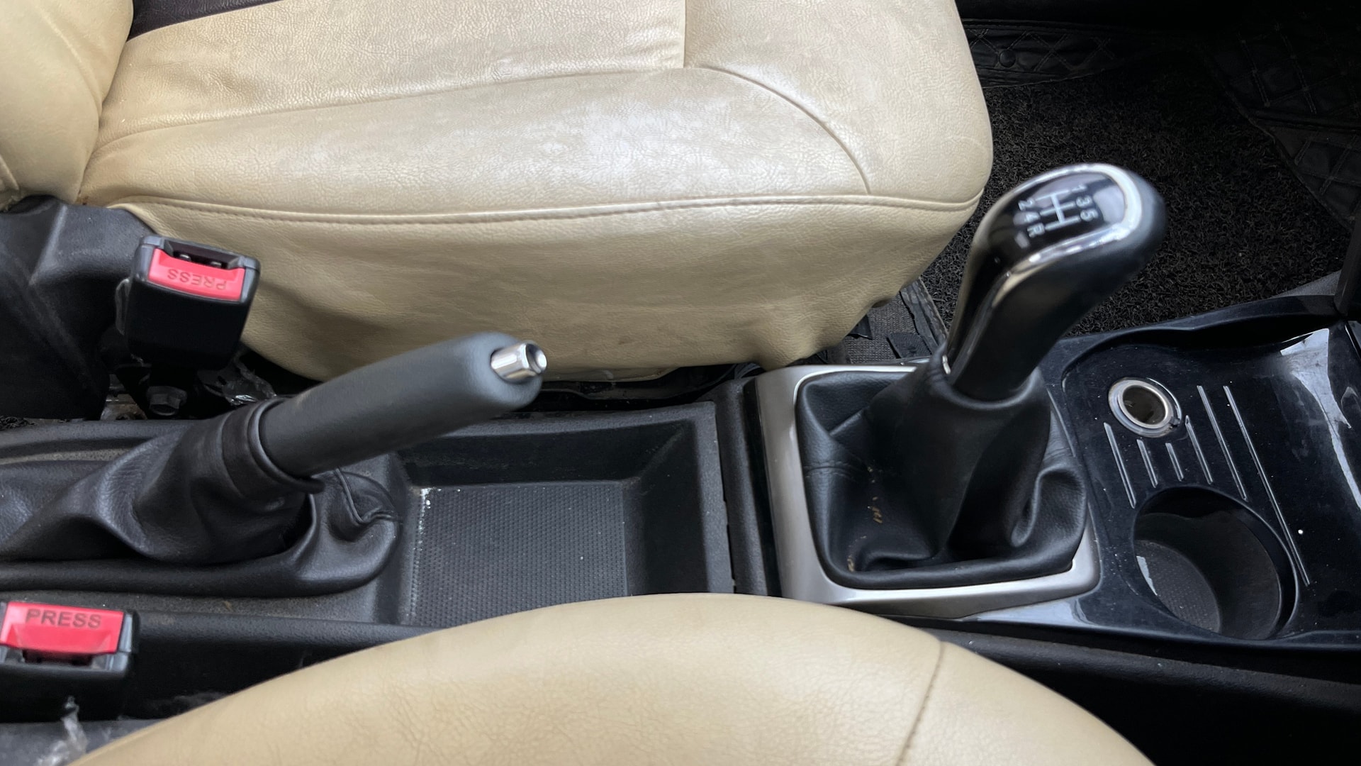 View 2015 Tata Zest XMS Petrol Image 37 Used 2015 Tata Zest XMS Petrol Image 37