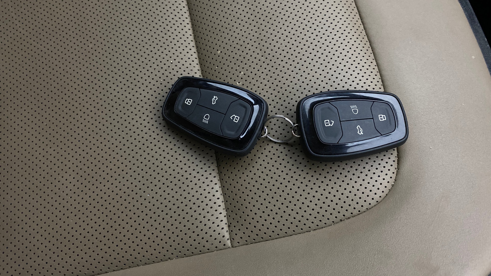 View 2022 Tata Harrier XE Image 19 Used 2022 Tata Harrier XE Image 19