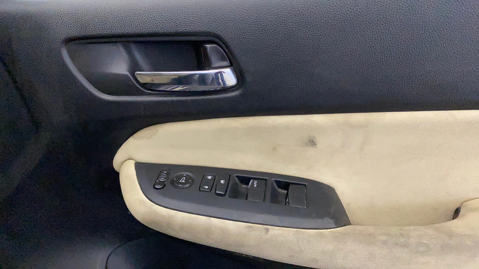 View 2020 Honda City ZX MT Diesel Anniversary Edition Image 34 Used 2020 Honda City ZX MT Diesel Anniversary Edition Image 34