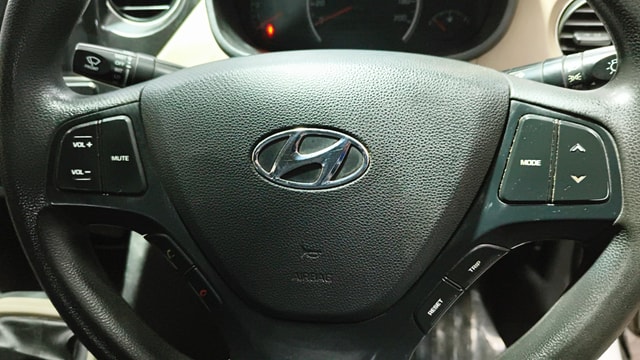 View Hyundai Grand i10 Image 3 Used Hyundai Grand i10 Image 3