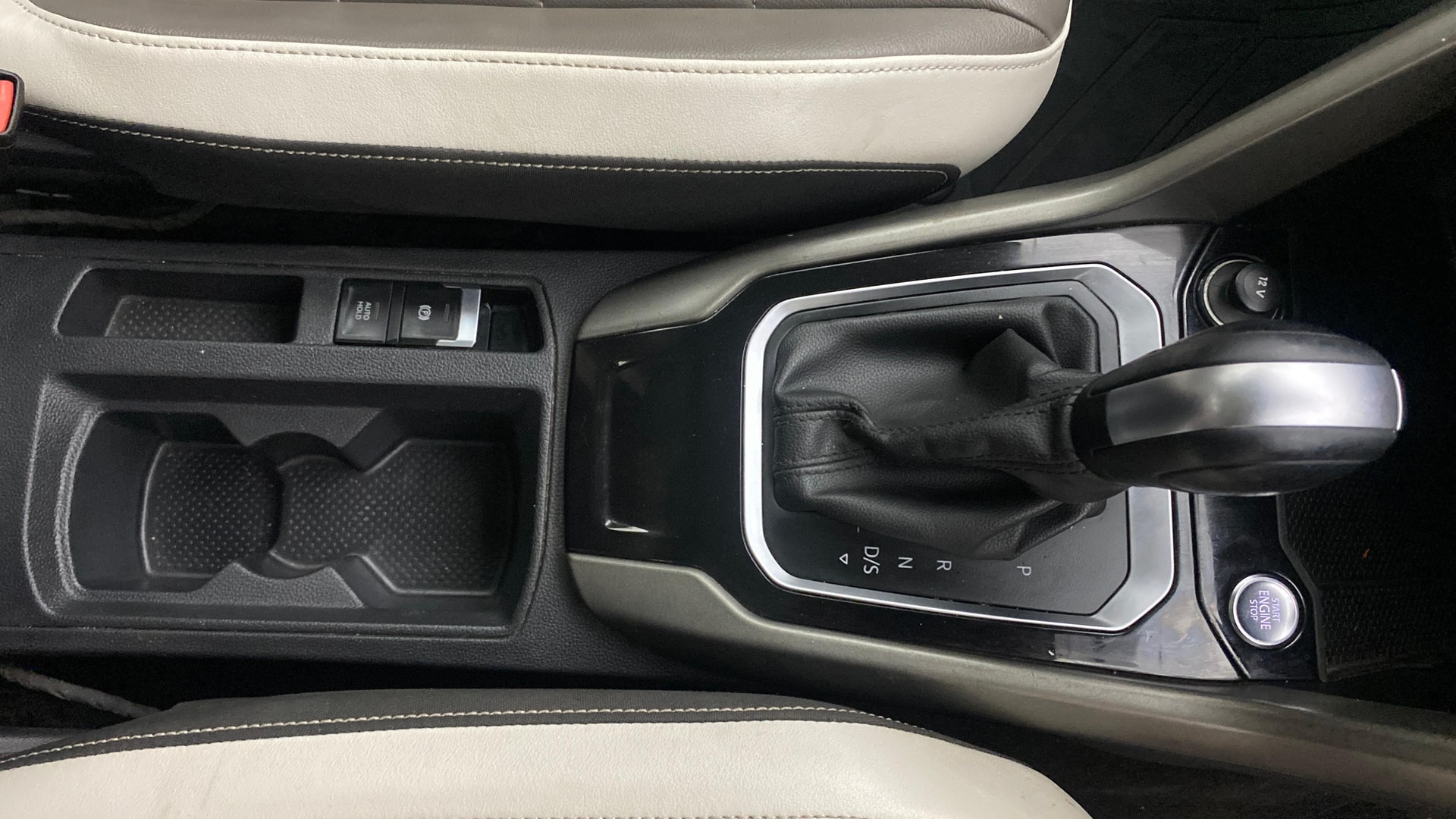 View 2021 Volkswagen T-Roc 1.5 TSI Image 39 Used 2021 Volkswagen T-Roc 1.5 TSI Image 39