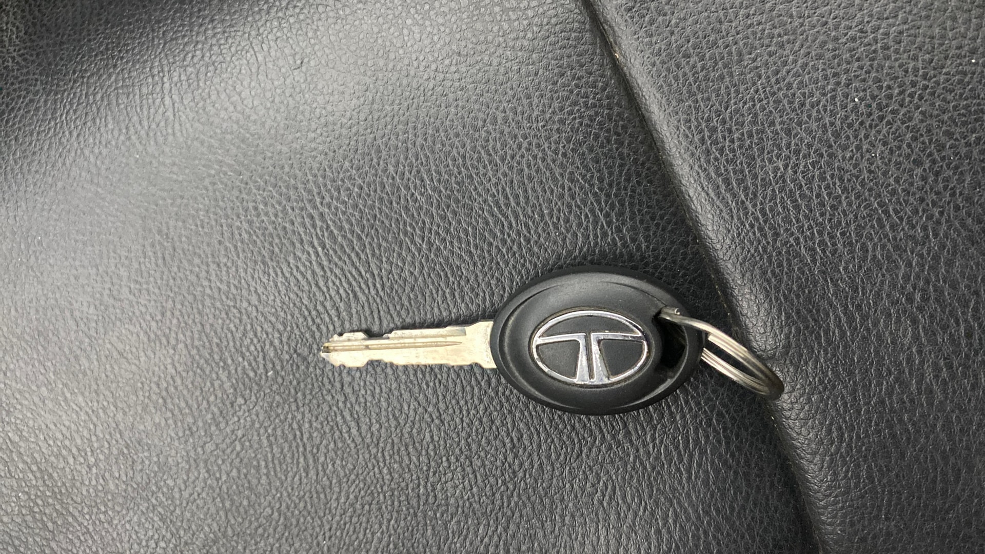 View 2016 Tata Tiago Revotorq XB Image 26 Used 2016 Tata Tiago Revotorq XB Image 26