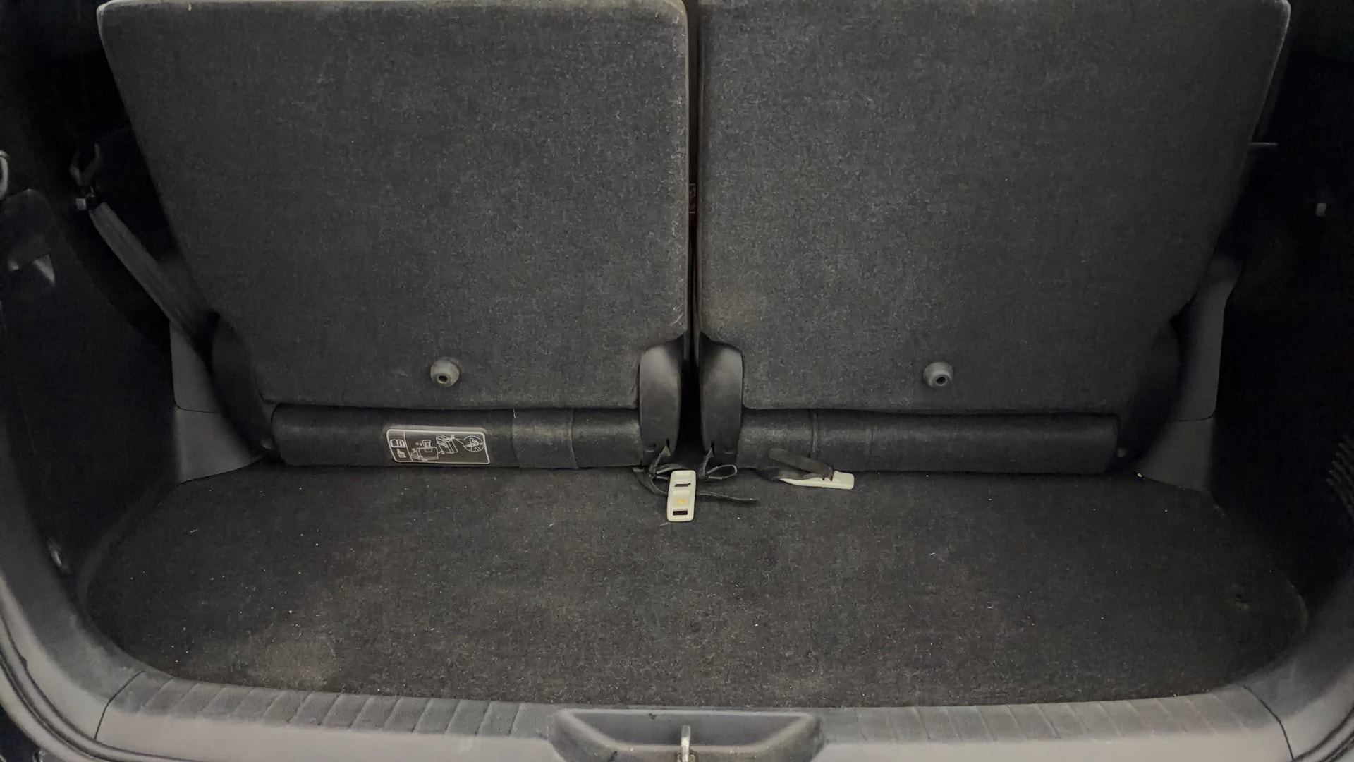 View 2019 Toyota Fortuner 2.7 4X2 AT Image 7 Used 2019 Toyota Fortuner 2.7 4X2 AT Image 7