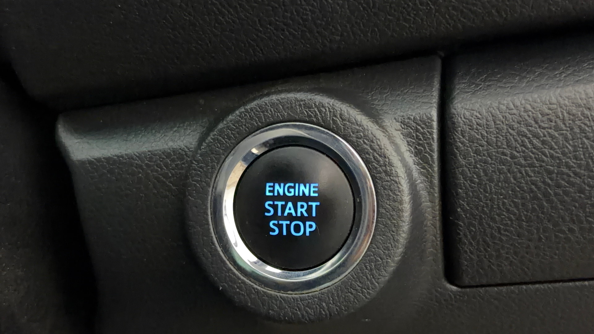 View 2019 Toyota Fortuner 2.7 4X2 AT Image 41 Used 2019 Toyota Fortuner 2.7 4X2 AT Image 41